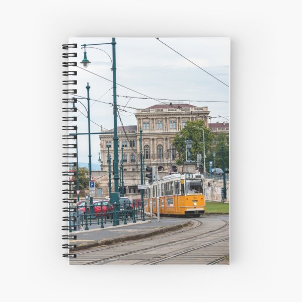 Aperçu de l'œuvre Célèbre tramway deux à Budapest créée et vendue par Ulysse Pixel.