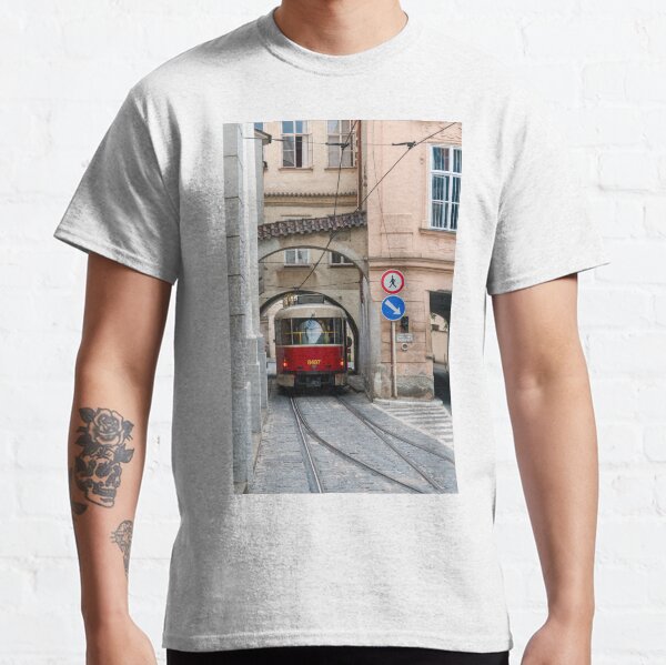 Aperçu de l'œuvre Tramway dans la vieille ville de Prague créée et vendue par Ulysse Pixel.