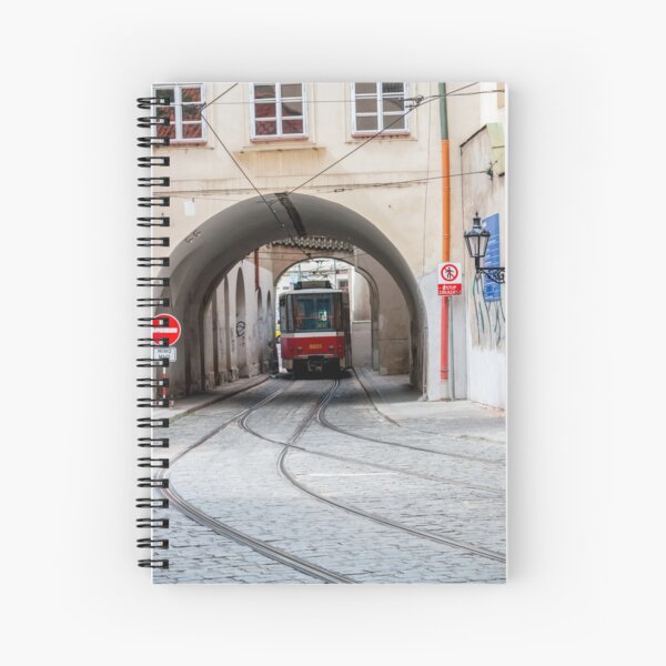 Aperçu de l'œuvre Tramway dans la vieille ville de Prague créée et vendue par Ulysse Pixel.