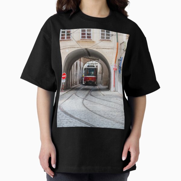 Aperçu de l'œuvre Tramway dans la vieille ville de Prague créée et vendue par Ulysse Pixel.