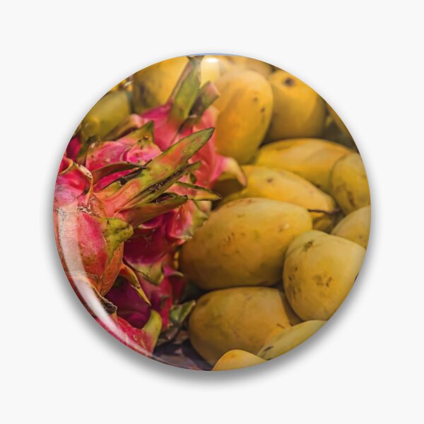 Artikelvorschau, Laos. Vang Vieng. Lokaler Markt. Mango und Drachenfrucht. entworfen und verkauft von vadim19.