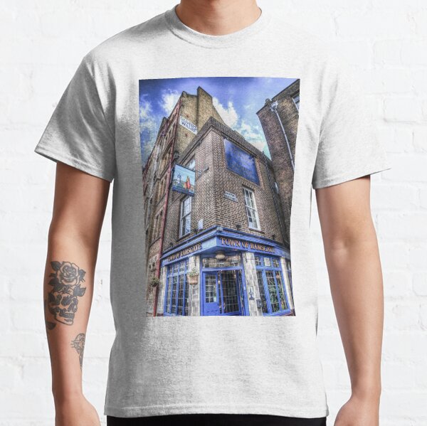 Town Of Ramsgate Pub London Classic T-Shirt