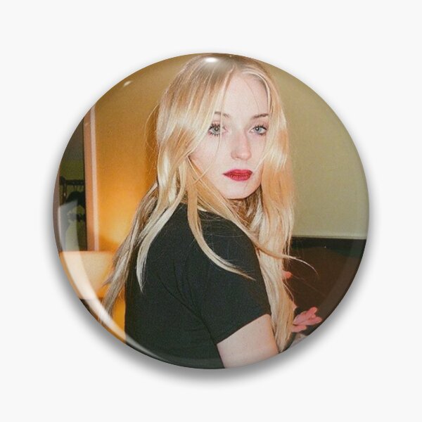 Artikelvorschau, Sophie Turner entworfen und verkauft von ChrissyT95.