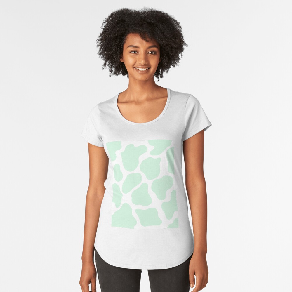 Vista previa del artículo con la obra «Camiseta premium de cuello ancho», diseñado y vendido por SimplebutSweet.