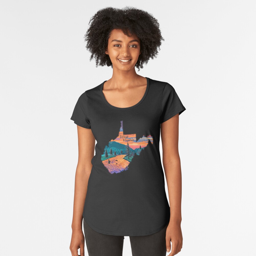 Vista previa del artículo con la obra «Camiseta premium de cuello ancho», diseñado y vendido por TeeCreations.