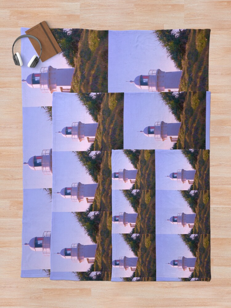 Imagen 5 de 6, Manta con la obra Fingal Lighthouse Tee Shirt, diseñada y vendida por ginnymac.