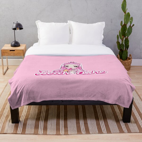 Leahashe Throw Blankets Redbubble - leah ashe roblox hide and seek