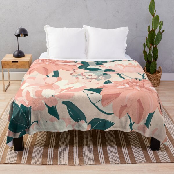Artikelvorschau, Floral Prints, Coral and Green, Vintage, Flower Garden entworfen und verkauft von meggydesigns.