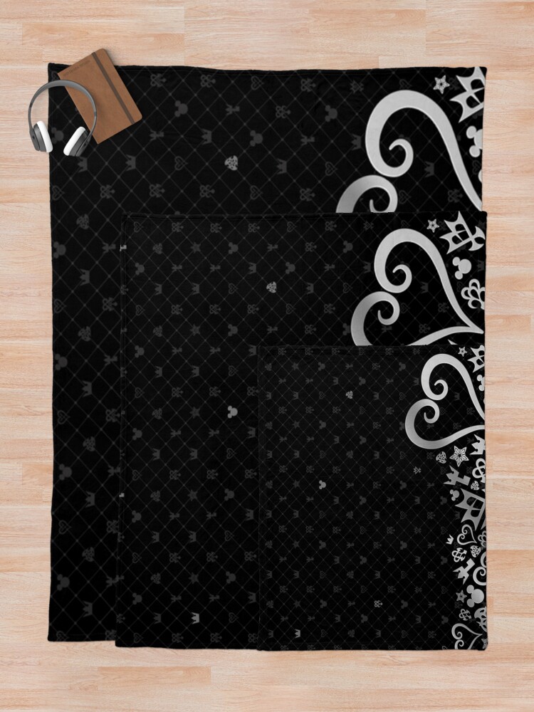 Alternate view of Kingdom Hearts - Artwork Throw Blanket