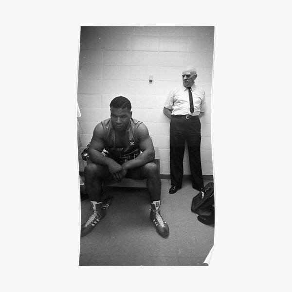 Mike Tyson avant un combat Poster