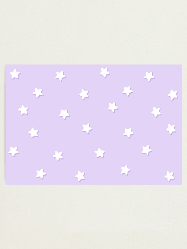 Aufkleber Nahtlose Muster Kawaii Sterne festgelegt, Gesicht mit Augen,  Jungen und Mädchen rosa grün blau lila gelben Pastellfarben auf lila  Hintergrund. Vektor 