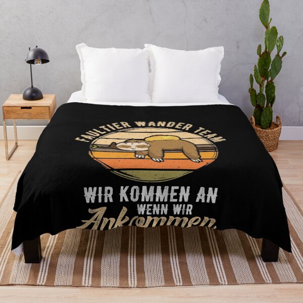 Artikelvorschau, Faultier Wander Team Sloth Wanderung Trekking entworfen und verkauft von redshirtz.