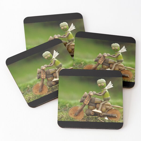 Aperçu de l'œuvre Acorn Man - Motard Oak Folk créée et vendue par Simon-dell.