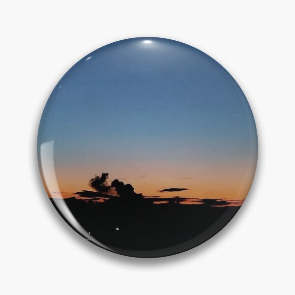 Artikelvorschau, Blauer Dunsthimmel im Sonnenuntergang entworfen und verkauft von AuroCreatives.