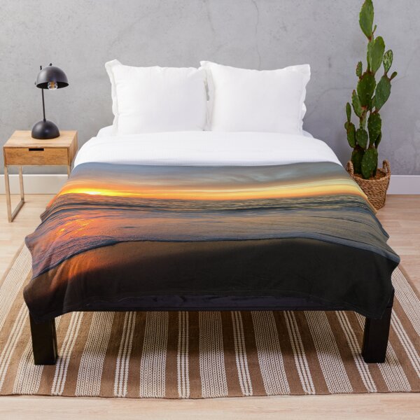 Aperçu de l'œuvre Coucher de soleil dramatique en Californie II créée et vendue par StudioKDesign.