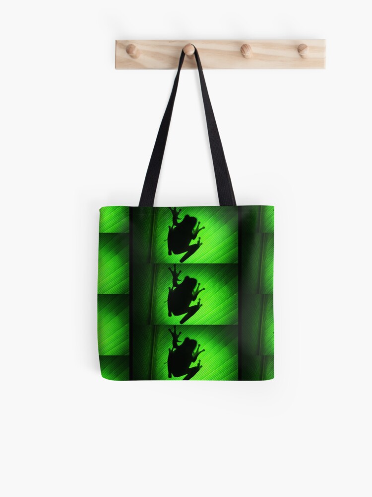 Imagen 1 de 2, Bolsa de tela con la obra Rana nocturna, diseñada y vendida por JoseAndresRojas.