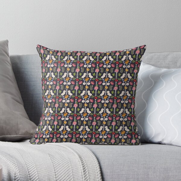 Kyjovske folklorni zastera / Kyjov floral apron small print Throw Pillow