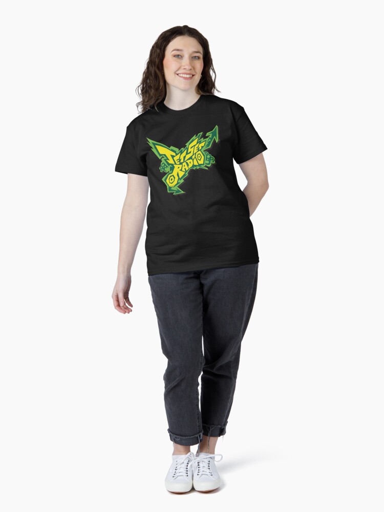 Imagen 4 de 7, Camiseta clásica con la obra solo quema tu casa.
Así es como ruedo aquí en Tokio-a, diseñada y vendida por KUPNOODLE.