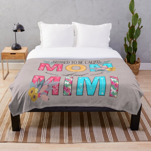 Aperçu de l'œuvre BIENVENUE D'ÊTRE APPELÉE MOM ET MIMI créée et vendue par DoubleDSD.