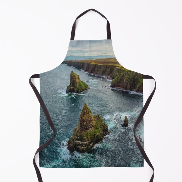 Duncansby Head Coastline and Stacks Apron