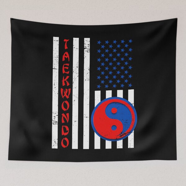 Artikelvorschau, Yin Yang US Flag Taekwondo entworfen und verkauft von bestshirtdesign.
