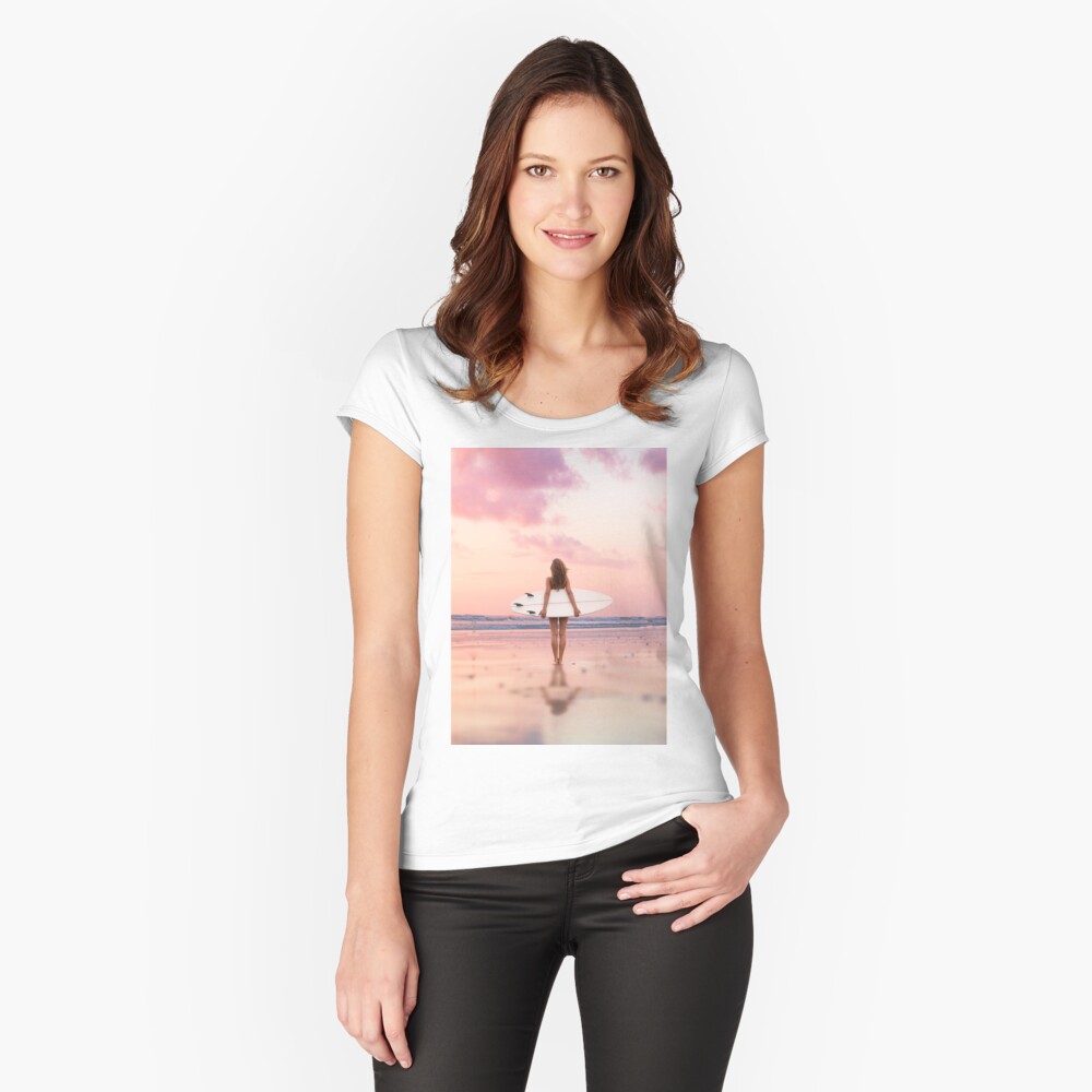Artikel-Vorschau von Tailliertes Rundhals-Shirt, designt und verkauft von galdesign.