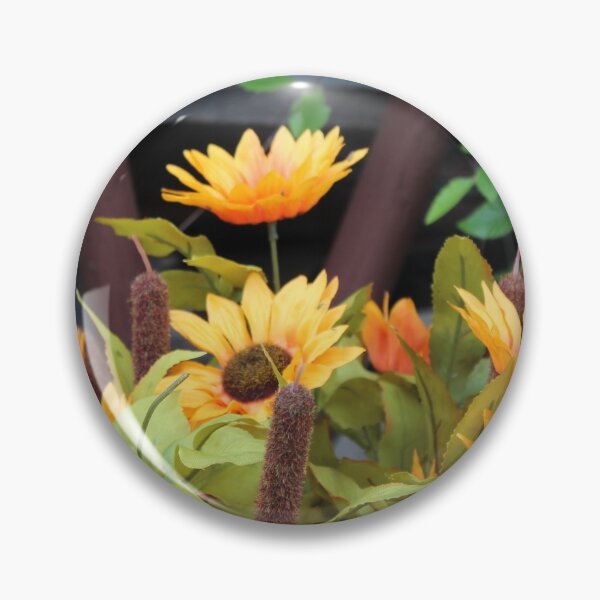 Artikelvorschau, Wagenrad gelbe Blumen entworfen und verkauft von spicygarb.