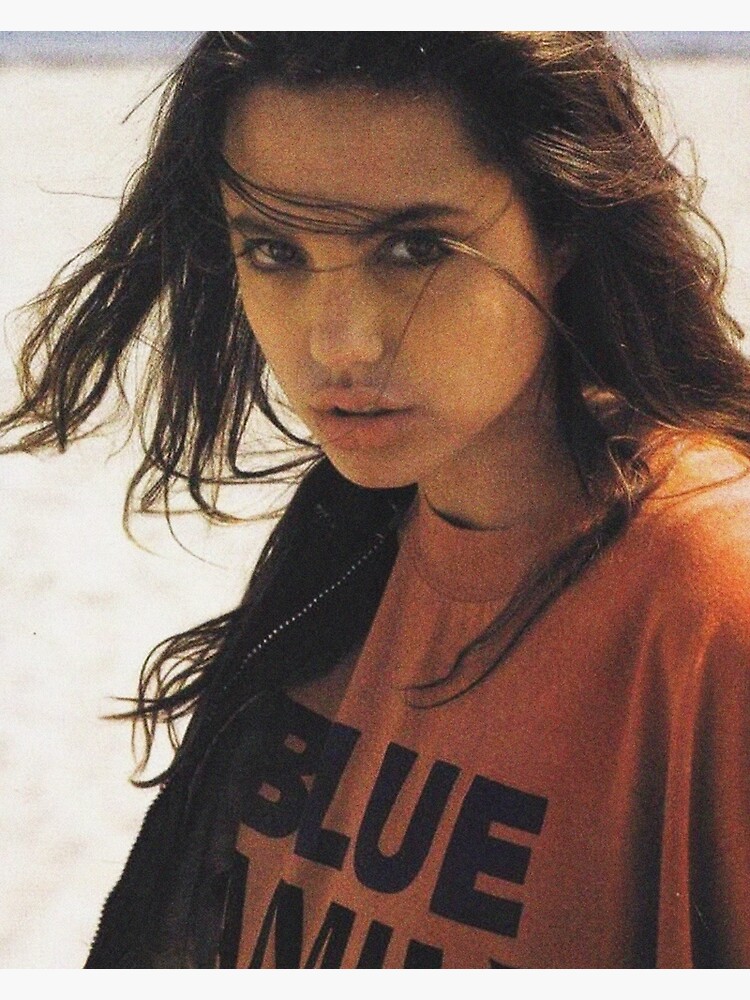 Angelina Jolie - 90s Natural Grunge Icon : r/Kibbe