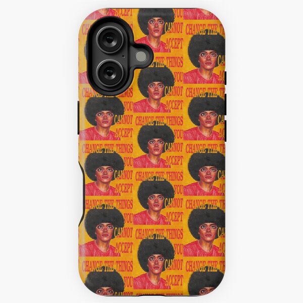 Vista previa del artículo con la obra «Angela Davis, "Cambia las cosas que no puedes aceptar" cita y retrato», diseñado y vendido por wileweaver.