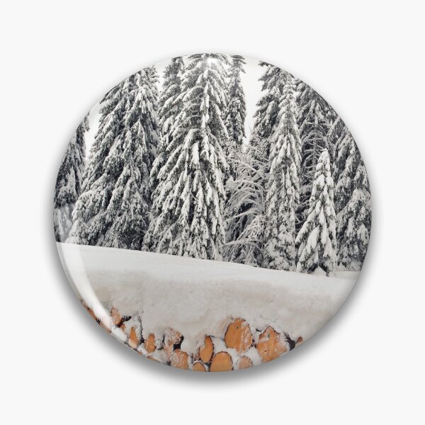 Artikelvorschau, Alpine Winterlandschaft entworfen und verkauft von Alexandra Lavizzari.