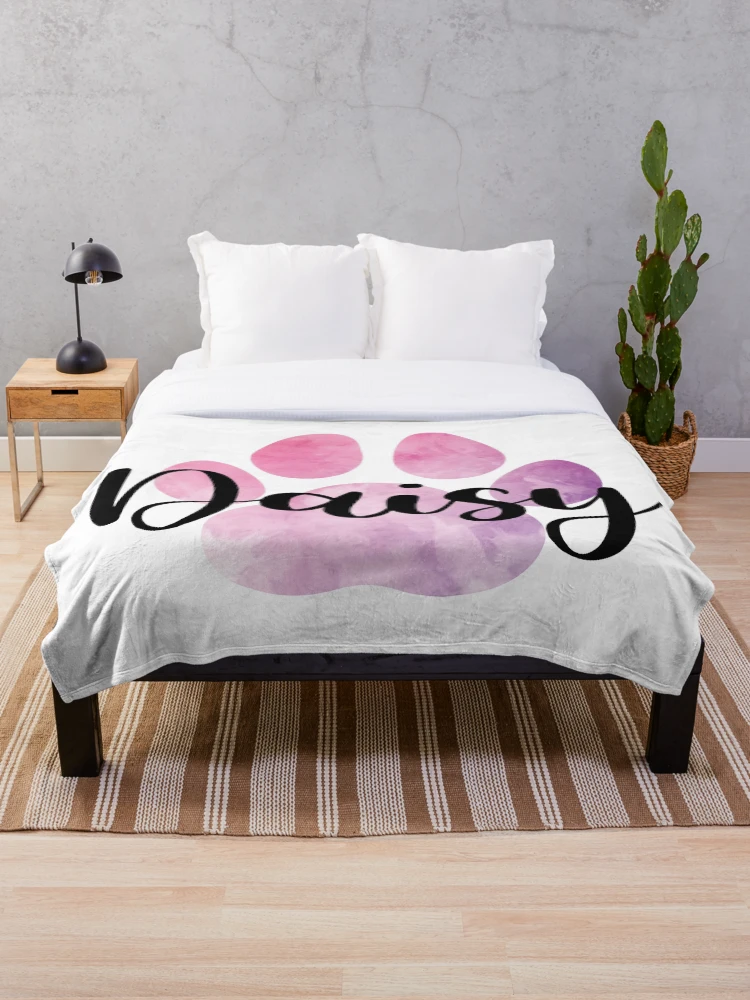Aperçu 1 sur 6. Plaid avec l'œuvre Daisy Pink Pet Name Paw Print créée et vendue par B-RAD-Designs.