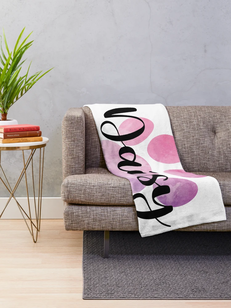 Aperçu 2 sur 6. Plaid avec l'œuvre Daisy Pink Pet Name Paw Print créée et vendue par B-RAD-Designs.