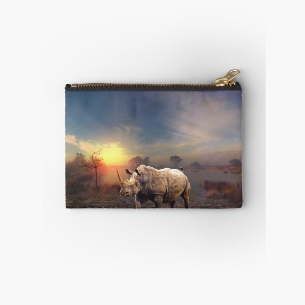 Artikelvorschau, RHINO BEI SONNENAUFGANG entworfen und verkauft von Fun&SassyHomeDecor.