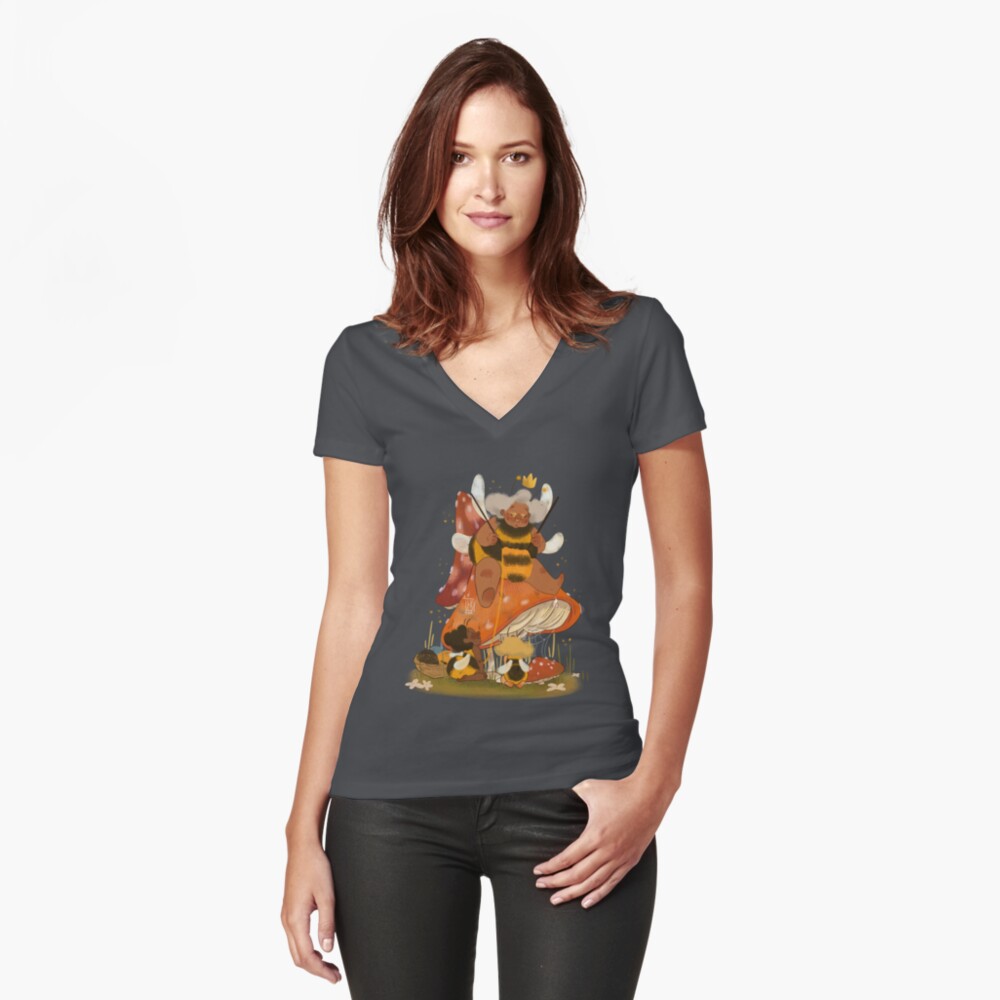 Aperçu de l'œuvre T-shirt moulant col V créée et vendue par Lulubellule.