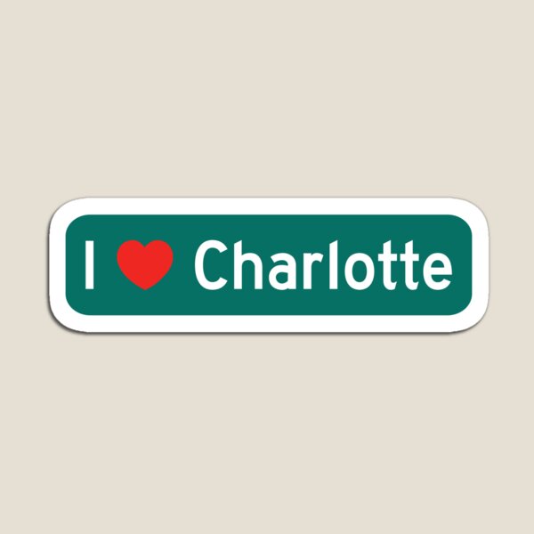 Aperçu de l'œuvre J'adore Charlotte! créée et vendue par DoodleDashCollective.