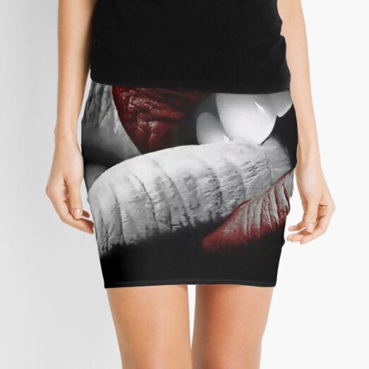 Labios sensuales Minifalda