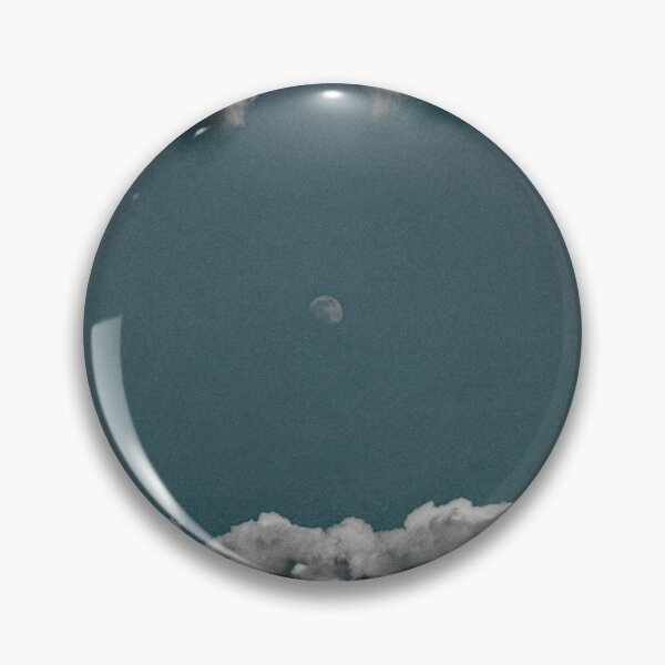 Artikelvorschau, cloud full moon entworfen und verkauft von Angelrat.