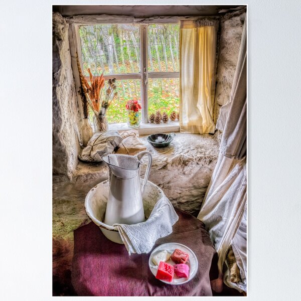 Aperçu de l'œuvre Vitrine de chalet victorien créée et vendue par AJEvans.