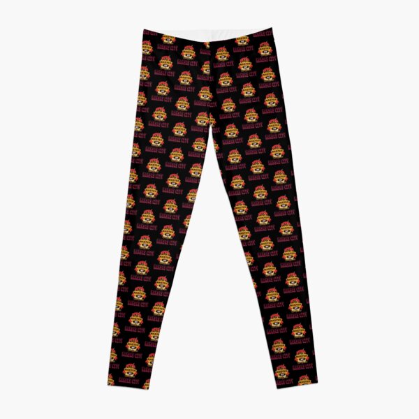 Pit Master at Work in Kansas City Kingdom Smoker Grill funny design Leggings