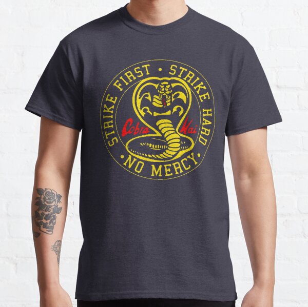 Vintage Cobra Kai Snake - Distressed für Vintage Look Classic T-Shirt