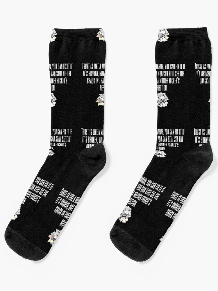 Chaussettes La Confiance De Lady Gaga Est Comme Un Telephone De Citation Miroir Par Alertstore Redbubble