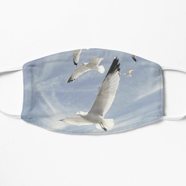 Seagull in the sky Flat Mask