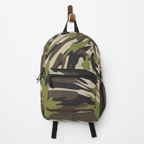Artikelvorschau, Militärisches Tarnmuster in Grün, Braun und Beige entworfen und verkauft von ShopieHome.