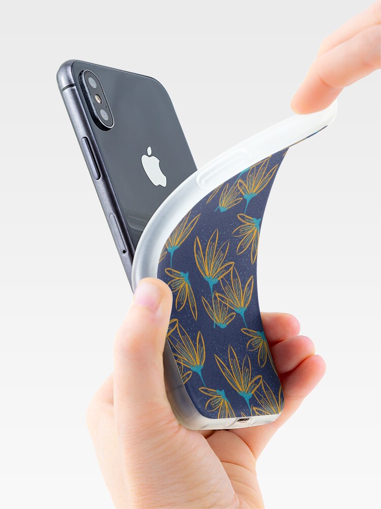 Thumbnail 4 von 5, iPhone-Hülle, Blume im Sommerregen designt und verkauft von Ann Christin Remmers.