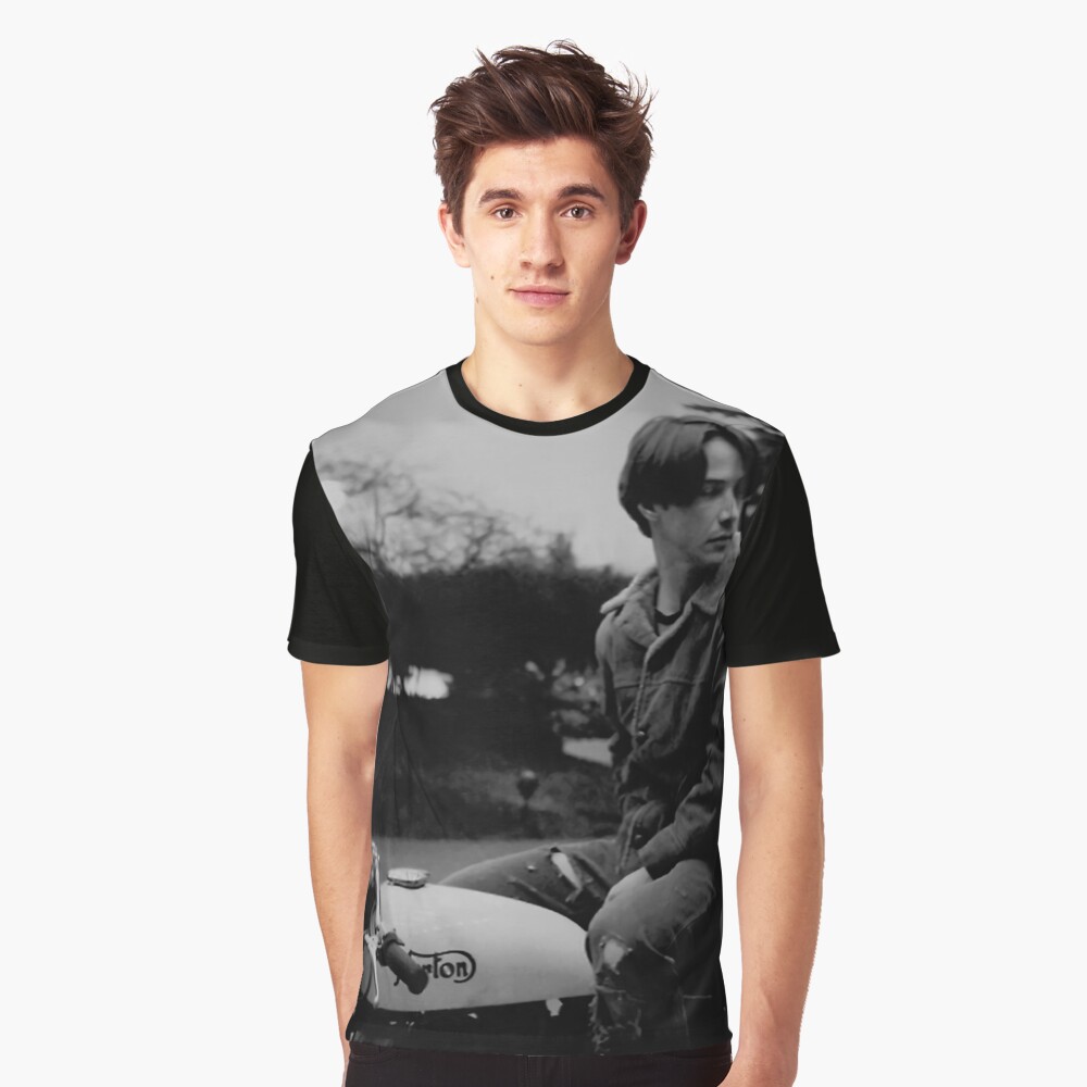 Artikel-Vorschau von Grafik T-Shirt, designt und verkauft von mariakliwon18.