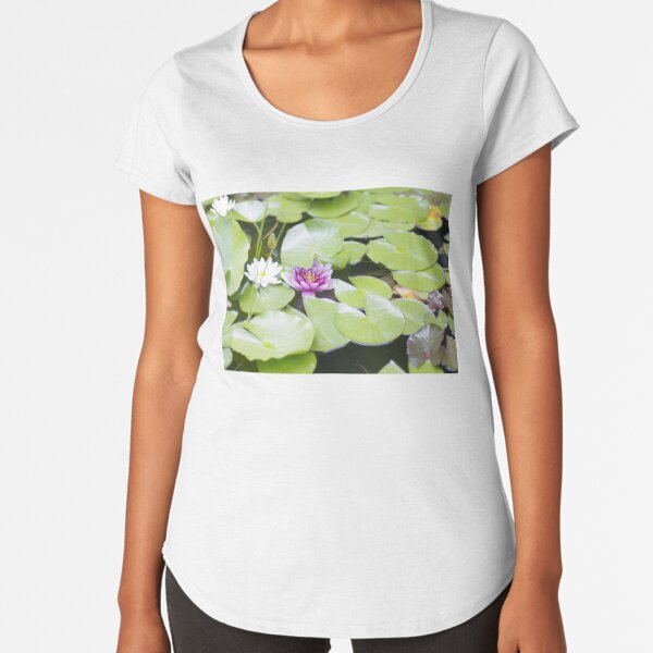 nenuphar 1 Premium Scoop T-Shirt