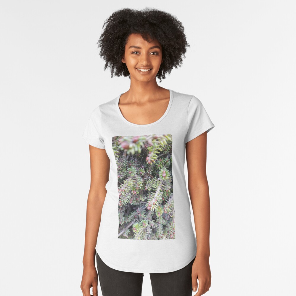 evergreen ever so close Premium Scoop T-Shirt