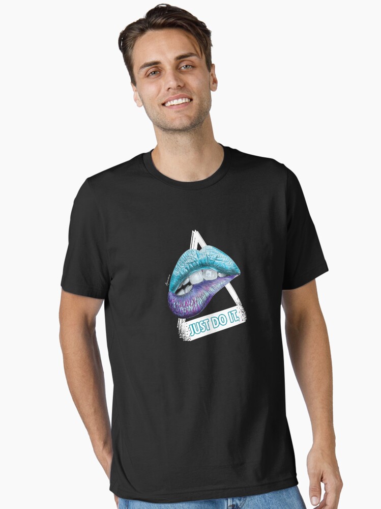 nike lips tee