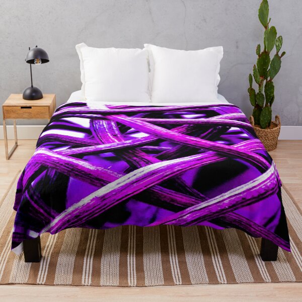 Aperçu de l'œuvre Motif tissé en bois violet créée et vendue par wildjellybeans.