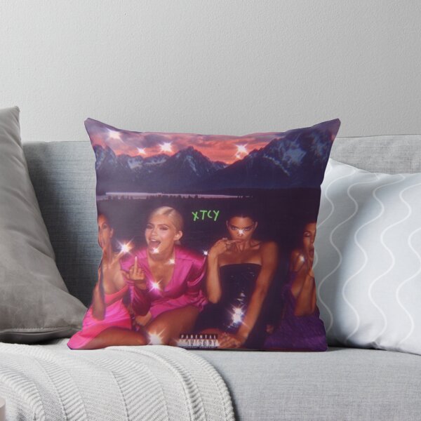 Artikelvorschau, Ästhetisches Albumcover der Kardashian Sisters entworfen und verkauft von samar-n.